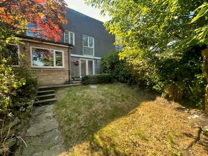 3 Bedroom Property To Rent In Harley Green, Pudsey, Leeds, LS13