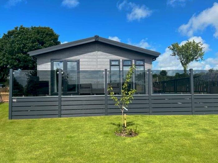 2 Bedroom Property For Sale In Valley View, Sunnyside Park, TR8