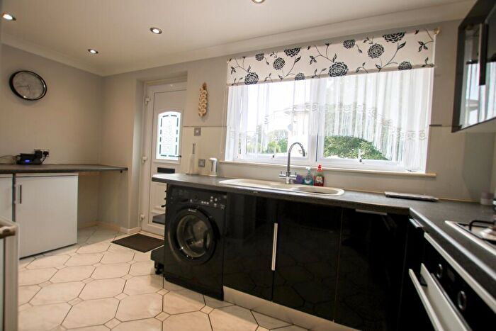 3 Bedroom Terraced House For Sale In Millbrook, Southampton, SO16
