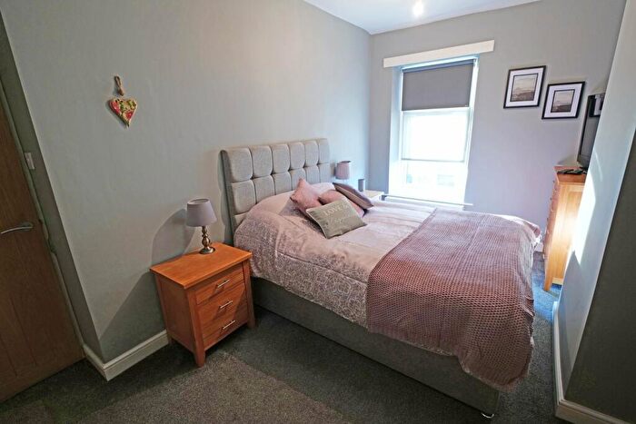 3 Bedroom Terraced House For Sale In Lincoln Road, Earby, BB18