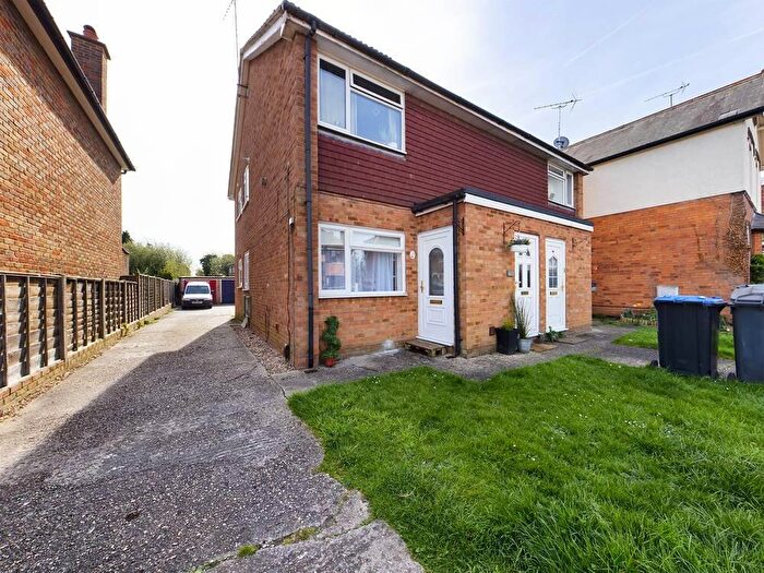 1 Bedroom Apartment To Rent In Surrey, KT16