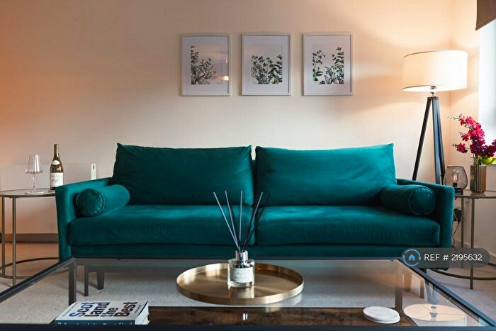 1 Bedroom Flat To Rent In Kent Road, Glasgow, G3