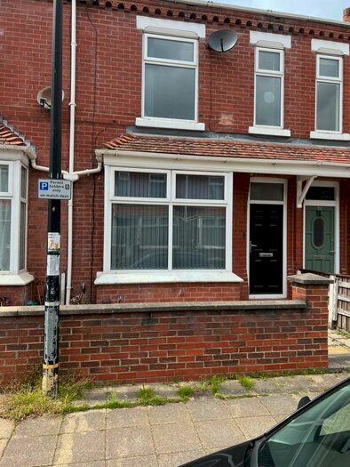 3 Bedroom Terraced House To Rent In South Lonsdale Street, Stretford, Manchester, M32