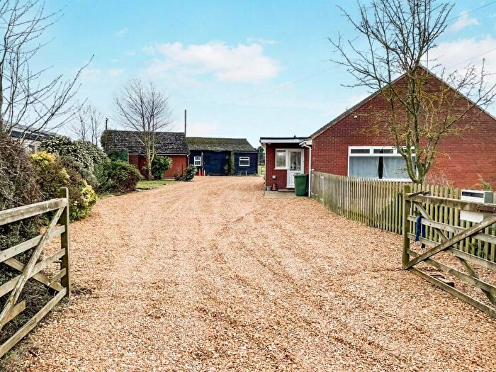 3 Bedroom Detached Bungalow For Sale In Methwold Road, Northwold, IP26