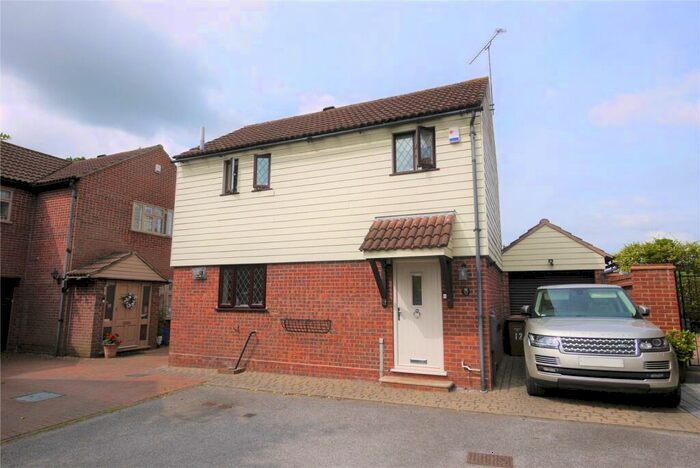 2 Bedroom Detached House To Rent In Blenheim Road, Brentwood, Essex, CM15