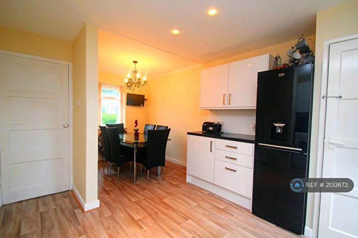 3 Bedroom Terraced House To Rent In Almsford Drive, Harrogate, HG2