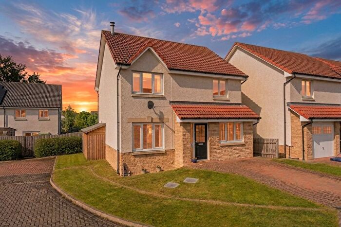 4 Bedroom Detached House For Sale In Balcomie Gardens, Kirkliston, EH29