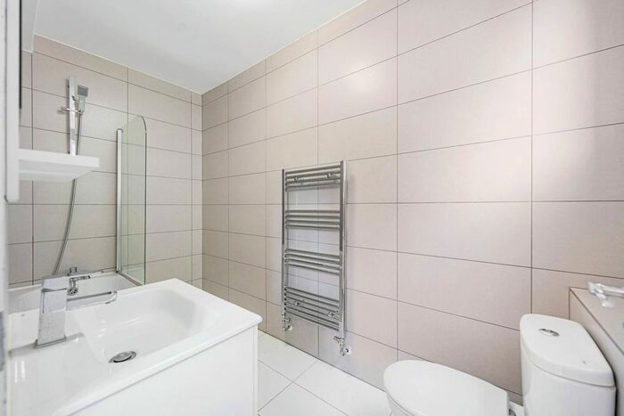 2 Bedroom Flat To Rent In Nightingale Lane, Nightingale Triangle, London, SW12