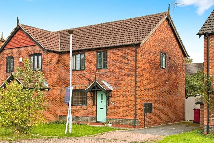 3 Bedroom Semi-Detached House For Sale In The Brambles, Barrow-Upon-Humber, DN19