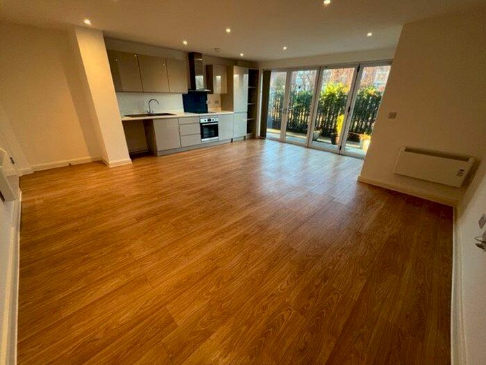 2 Bedroom Flat To Rent In Tustin Heights, St. Andrews Road North, Lytham St. Annes, FY8