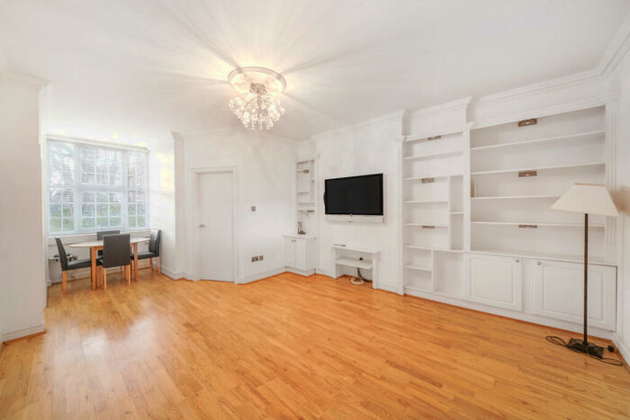 2 Bedroom Flat To Rent In Elm Tree Court, Elm Tree Road, NW8