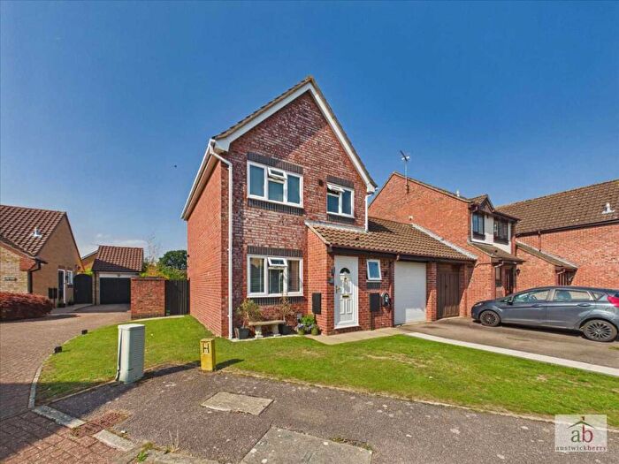 3 Bedroom Detached House For Sale In Dewar Lane, Grange Farm, Kesgrave, IP5