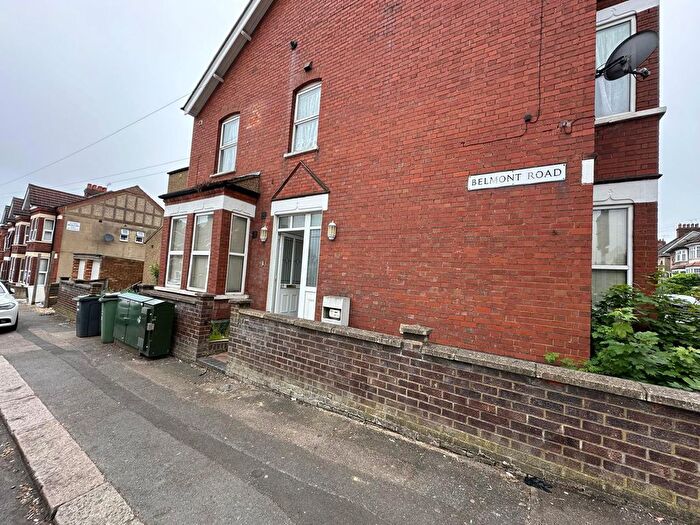 2 Bedroom Flat To Rent In Belmont Road, Luton, Bedfordshire, LU1