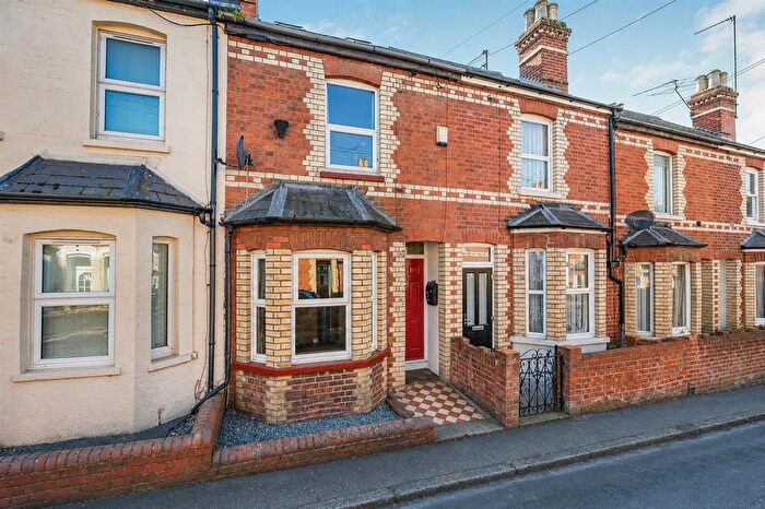 3 Bedroom Terraced House For Sale In Henry Street, Reading, RG1
