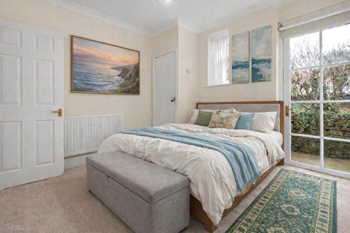 2 Bedroom Apartment To Rent In Cambridge Park, Redland, Bristol, BS6