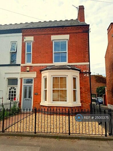 5 Bedroom Semi-Detached House To Rent In Colwick Road, Nottingham, NG2