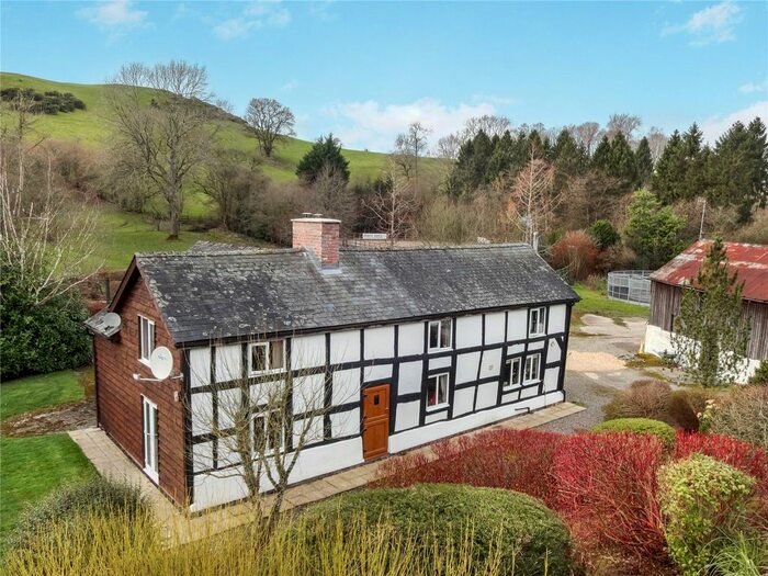 3 Bedroom Detached House For Sale In Maesmawr, Meifod, Powys, SY22