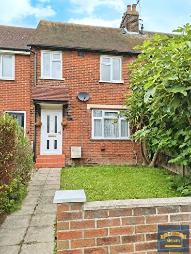 4 Bedroom Terraced House To Rent In Harwich Road, Colchester, CO4