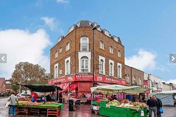 1 Bedroom Apartment To Rent In Ridley Road, London, E8