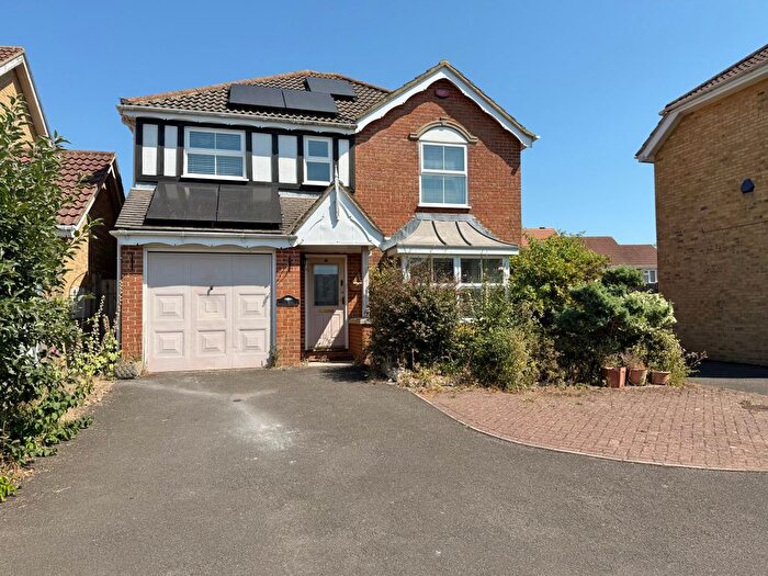 4 Bedroom Detached House To Rent In Roman Way, Ashford, TN23