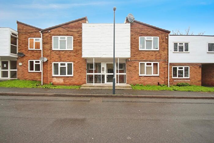 2 Bedroom Flat For Sale In Charles Gardner Road, Leamington Spa, CV31