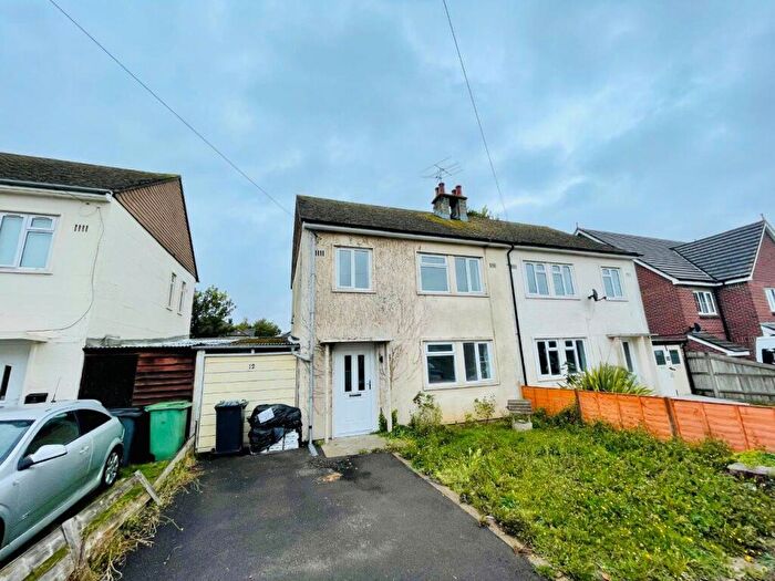 3 Bedroom Semi Detached House To Rent In South View, Basingstoke, RG21