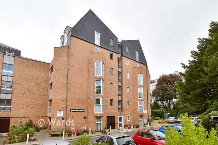 1 Bedroom Flat For Sale In Sandgate Road, Folkestone, Kent, CT20