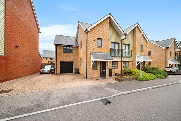 4 Bedroom Semi-Detached House For Sale In Thackeray Drive, Northfleet, Gravesend, Kent, DA11