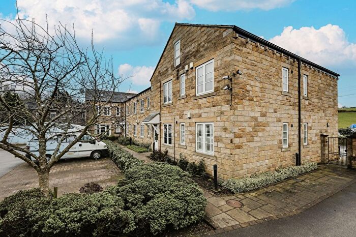 2 Bedroom Flat For Sale In Calverley Bridge, Leeds, West Yorkshire, Uk, LS13