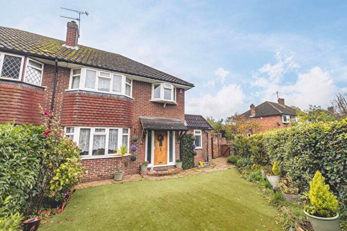 4 Bedroom Semi Detached House For Sale In Pennylets Green, Stoke Poges, SL2