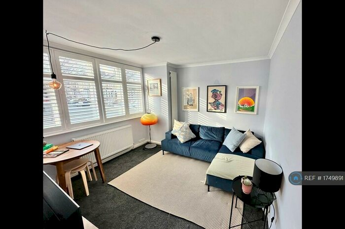 1 Bedroom Flat To Rent In Shiplake Court, London, N5