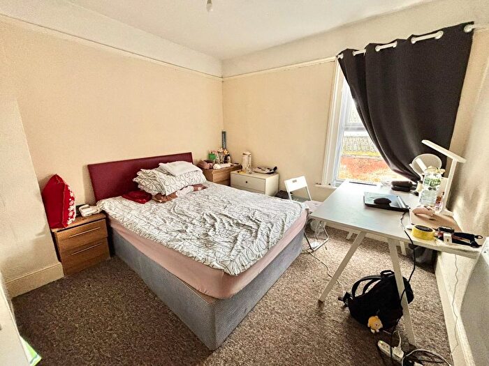 2 Bedroom Flat To Rent In The Broadway, Portswood Road, Southampton, SO17