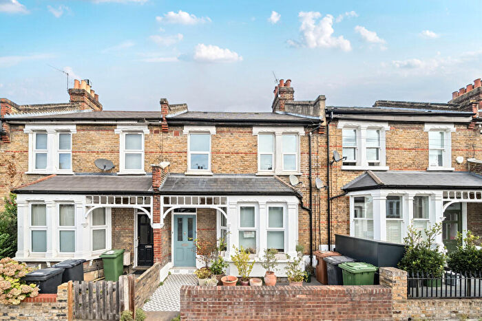 2 Bedroom Apartment For Sale In Stillness Road, London, SE23