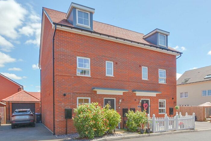 4 Bedroom Semi-Detached House For Sale In Cicely Grove, Melksham, SN12