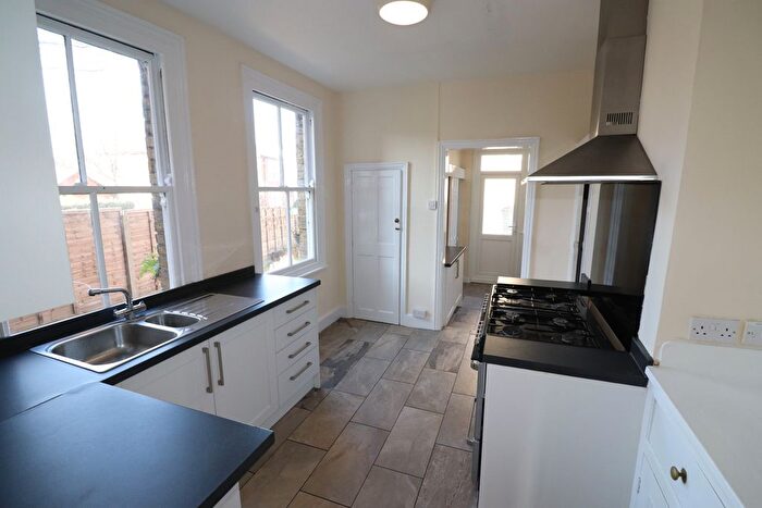 5 Bedroom Property To Rent In Westborough Road, Westcliff-On-Sea, SS0