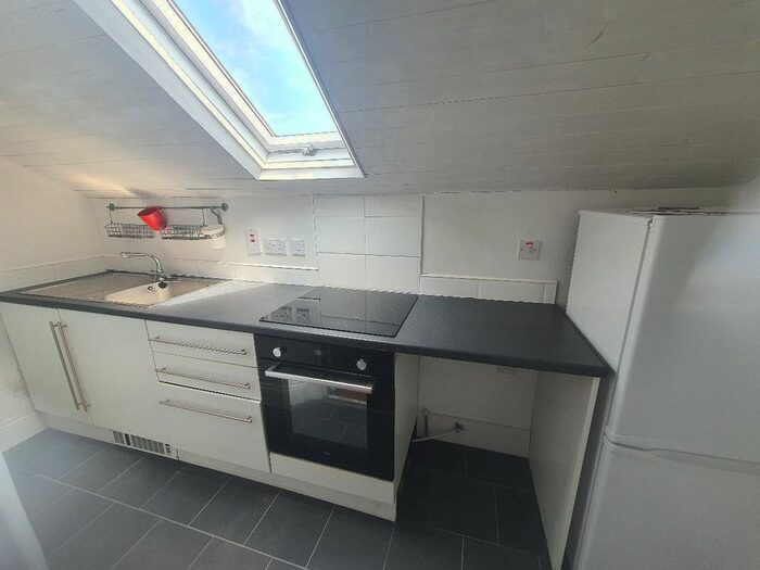 2 Bedroom Flat To Rent In Argyle Square, Thornhill, Sunderland, SR2