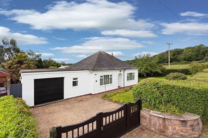 3 Bedroom Detached House For Sale In Mow Lane, Gillow Heath, ST8