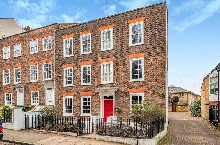 4 Bedroom Detached House To Rent In Hyde Vale, Greenwich, London, SE10