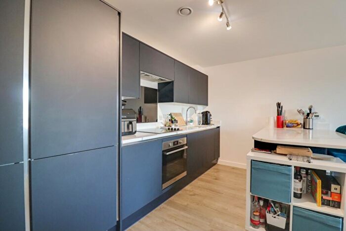 2 Bedroom Flat For Sale In John Thornycroft Road, Woolston, SO19