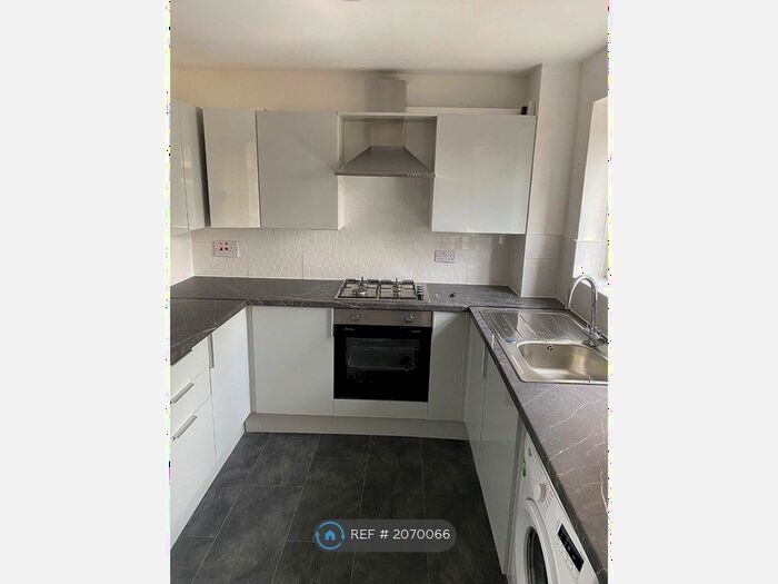 3 Bedroom Terraced House To Rent In Melandra Court, Derby, DE22