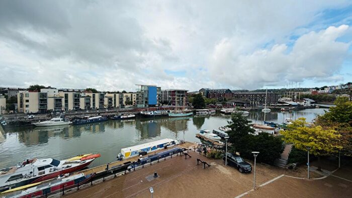 2 Bedroom Apartment To Rent In The Crescent, Hannover Quay, Bristol, BS1