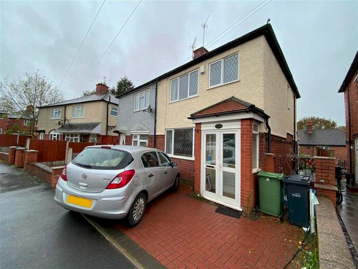 3 Bedroom Semi-Detached House To Rent In Beauty Bank Crescent, Stourbridge, DY8