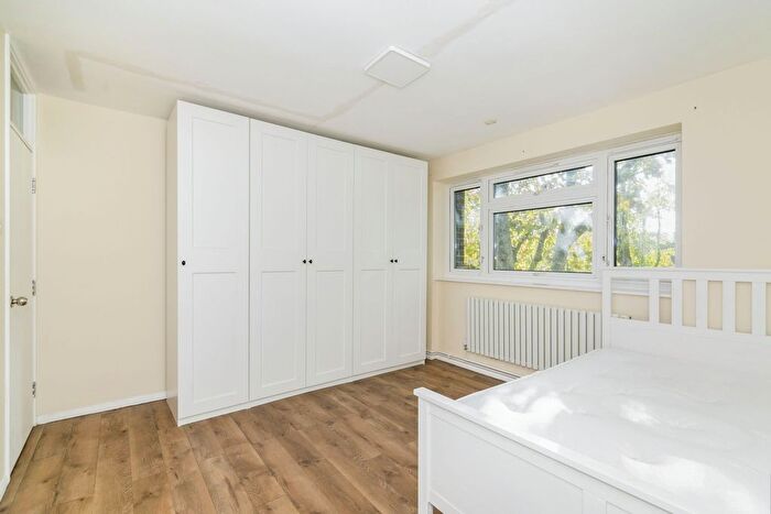 4 Bedroom Flat To Rent In Thorburn Square, London, SE1