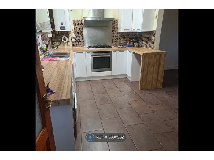 3 Bedroom End Of Terrace House To Rent In Coleman Road, Leicester, LE5