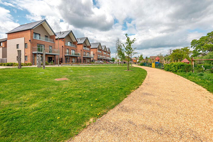 4 Bedroom Detached House To Rent In Jelley Way, Woking, GU22