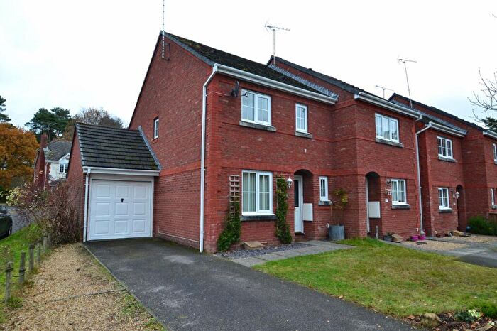 3 Bedroom Semi-Detached House To Rent In Verwood, BH31