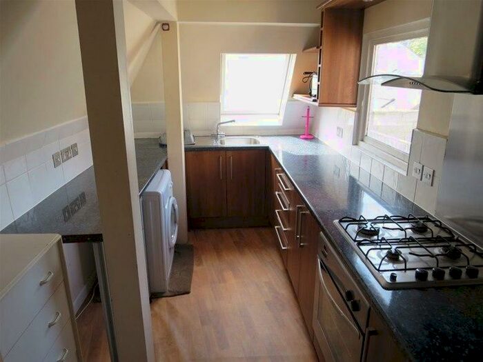 3 Bedroom Flat To Rent In Cowley Road, Oxford, OX4