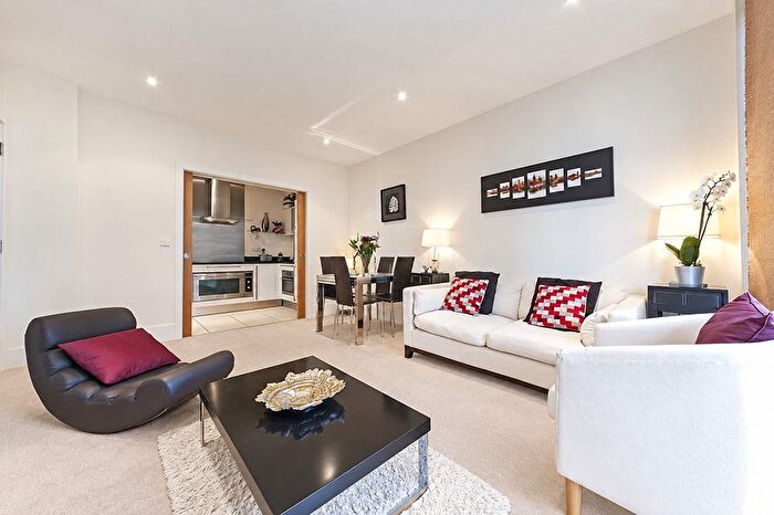 3 Bedroom Apartment To Rent In Palgrave Gardens, Marylebone, London, NW1
