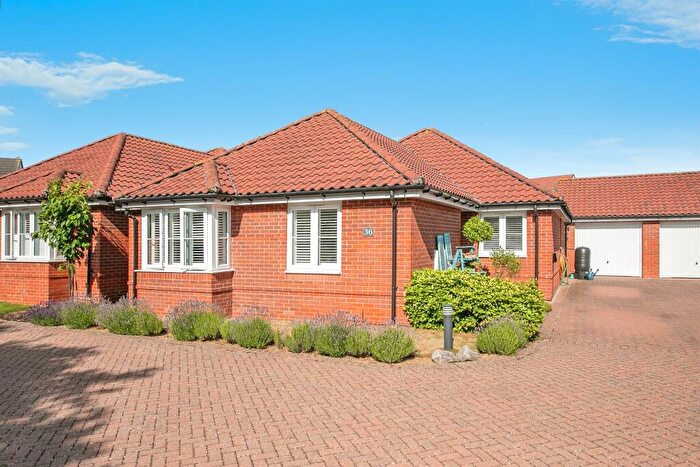 3 Bedroom Detached Bungalow For Sale In Beadon Way, Melton, Woodbridge, IP12