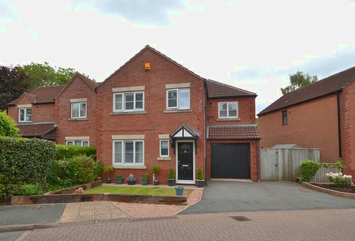 4 Bedroom Detached House For Sale In Lawnside Close, Upton-Upon-Severn, Worcester, WR8